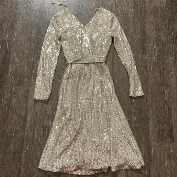 Dress the Population Silver Sequin V Neck Long Sleeve Wrap Midi Dress - Picture 5 of 5